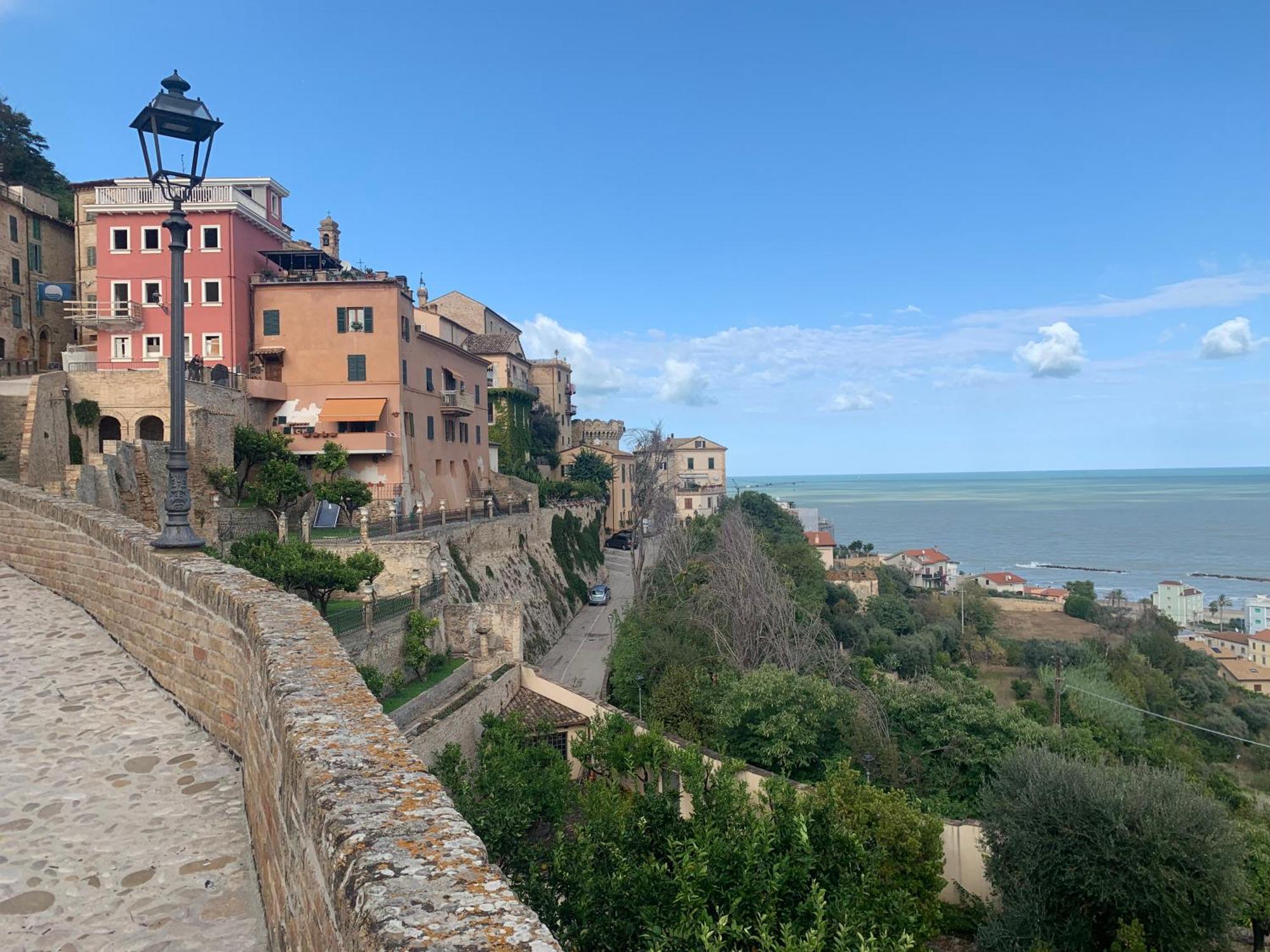 Gastronomic B&B Carlocarla Monte San Pietrangeli 外观 照片